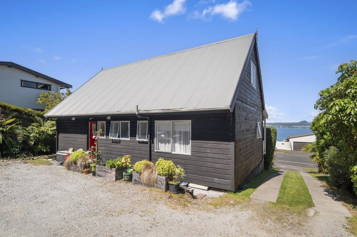 108 Wakeman Road, Acacia Bay, Taupo - Carousel 2