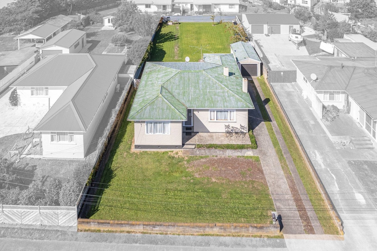 34 Burton Avenue, Whanganui East, Whanganui - Carousel 2