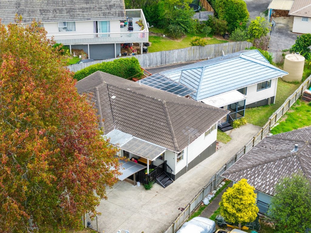 5 Powrie Street, Glenfield, Auckland - Carousel 2
