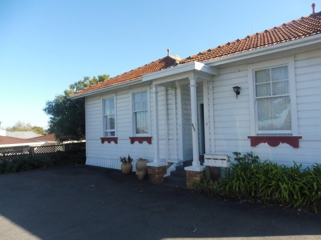 3/136 Pembroke Street, Hamilton Lake, Hamilton - Carousel 1