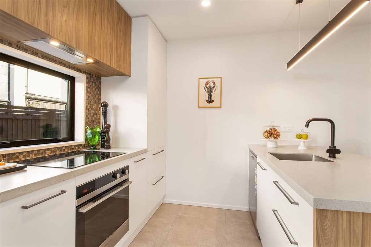 3/561 Manchester Street, St Albans, Christchurch - Carousel 2