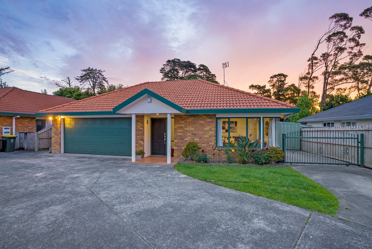 1/16 Fintona Place, Dannemora, Auckland - Carousel 35