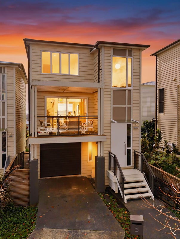 5 Panakenake Way, Flat Bush, Auckland - Carousel 2