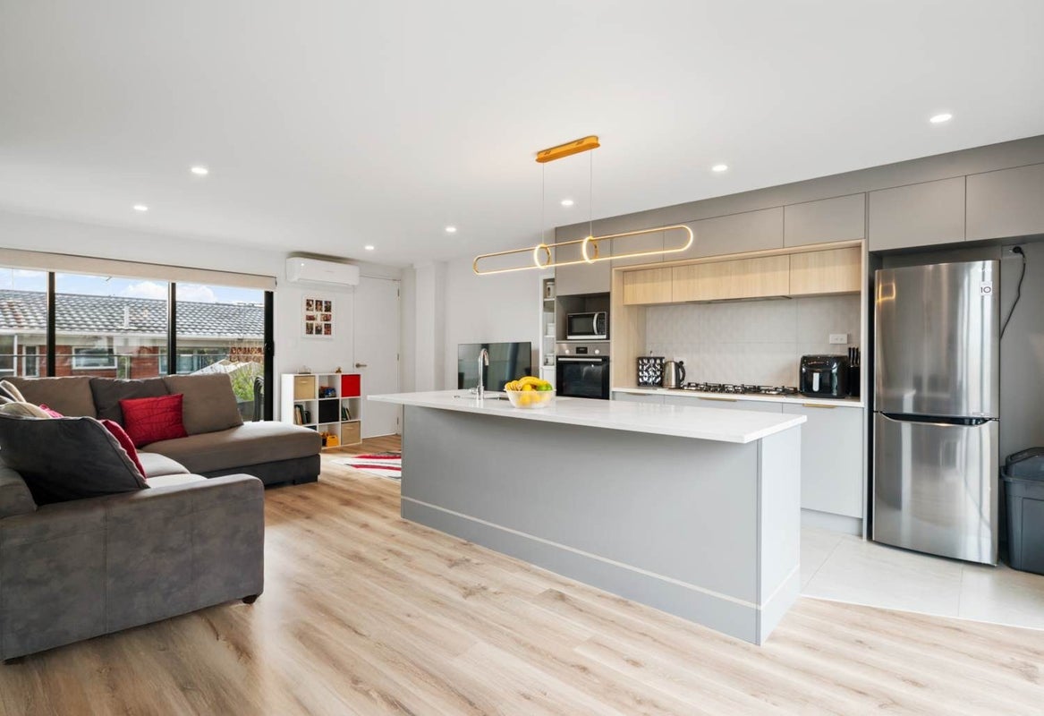 2/66 Bruce Road, Glenfield, Auckland - Carousel 1