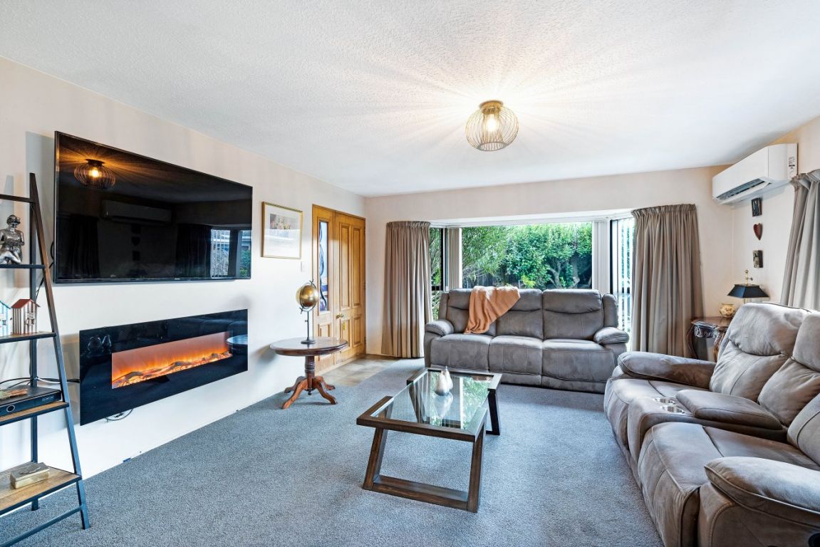1/9 Colchester Place, Templeton, Christchurch - Carousel 2