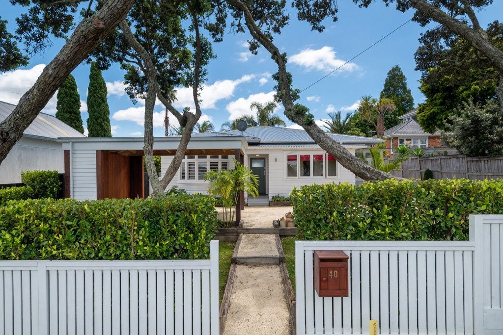40 Ngataringa Road, Devonport, Auckland - Carousel 1