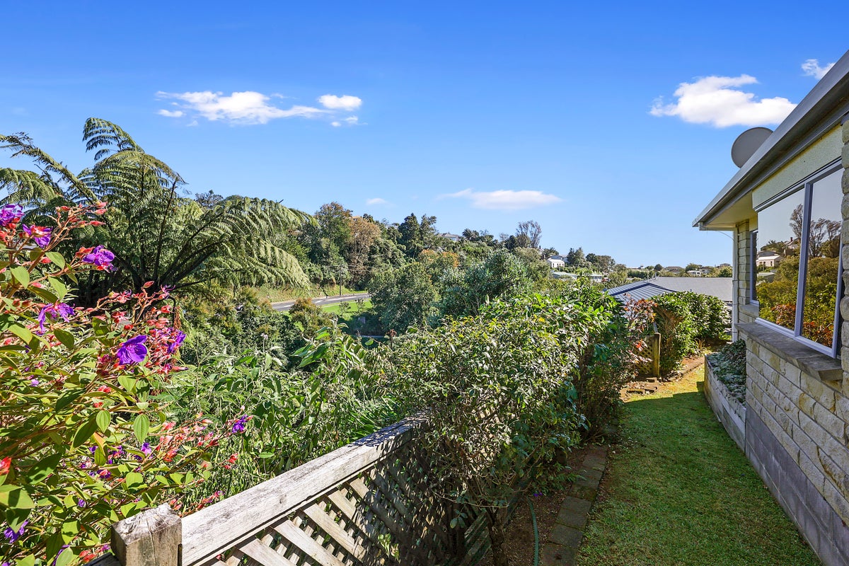 8/32 Mill Road, Lower Vogeltown, New Plymouth - Carousel 14