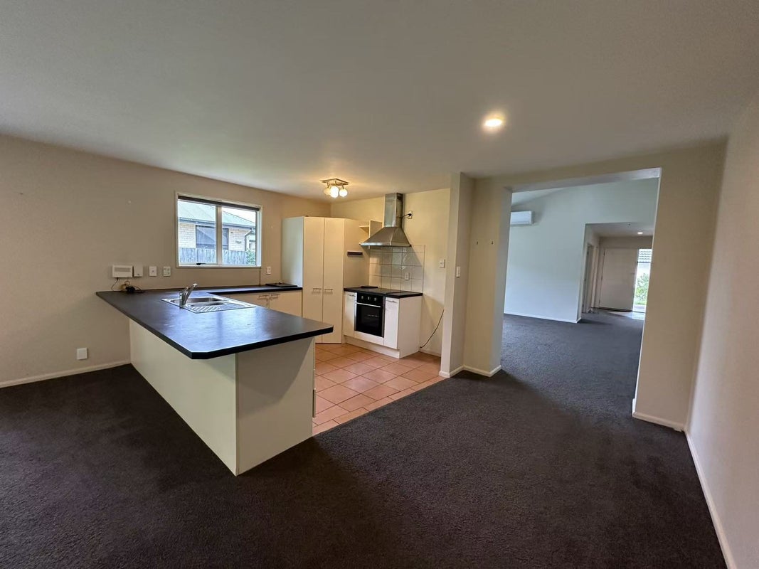 39 Chesterfield Mews, Russley, Christchurch - Carousel 2