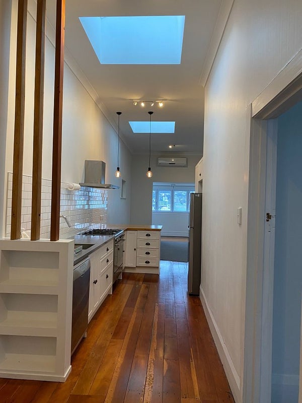 20 Scarborough Terrace, Mount Victoria, Wellington - Carousel 2