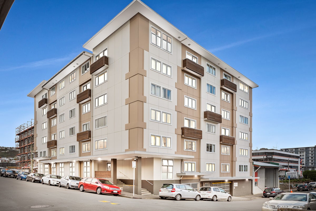 113/12 Martin Square, Te Aro, Wellington - Carousel 1