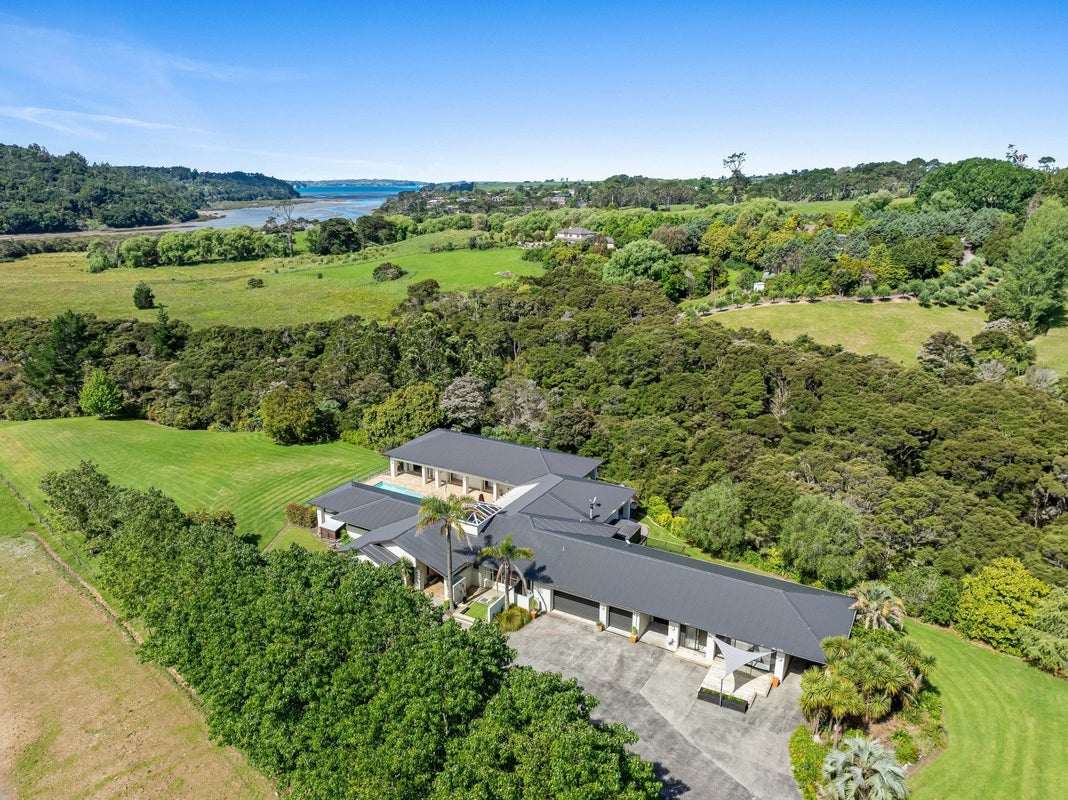 50 Rodeo Drive, Albany - Carousel 42