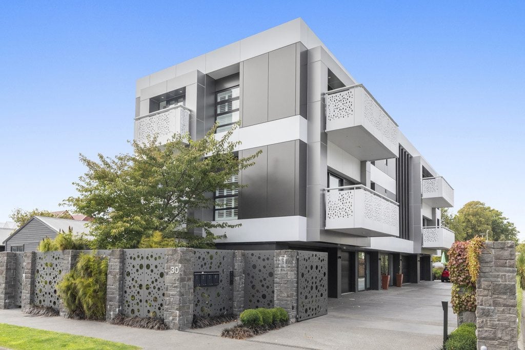 2/30 Peterborough Street, Christchurch Central, Christchurch - Carousel 1
