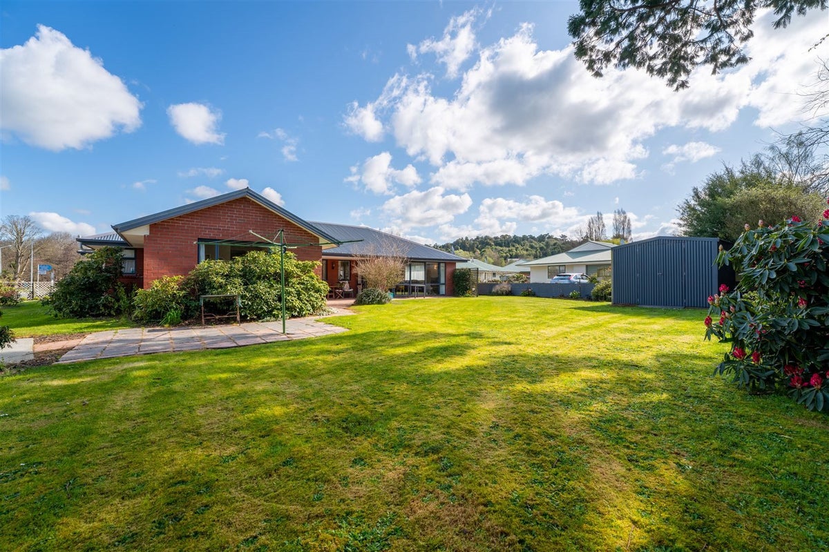 33 Mckenzie Street, Geraldine - Carousel 13