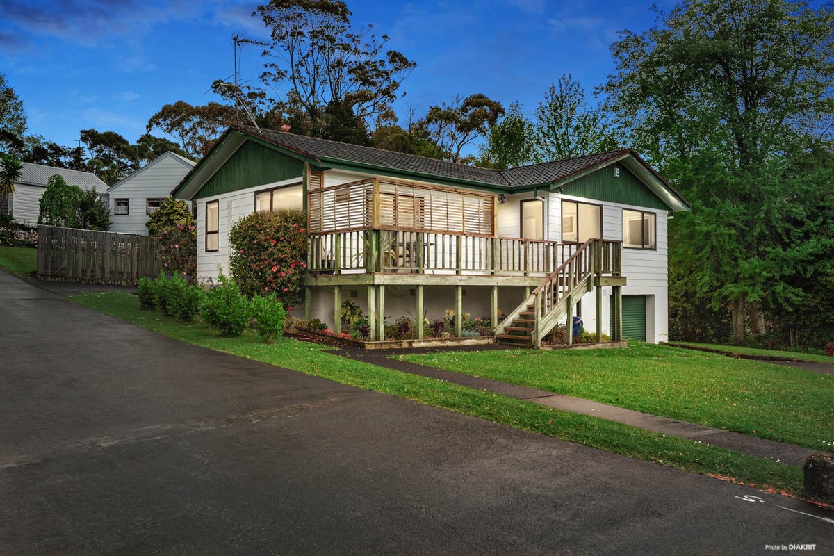 37 Adam Sunde Place, Glen Eden, Auckland - Carousel 1
