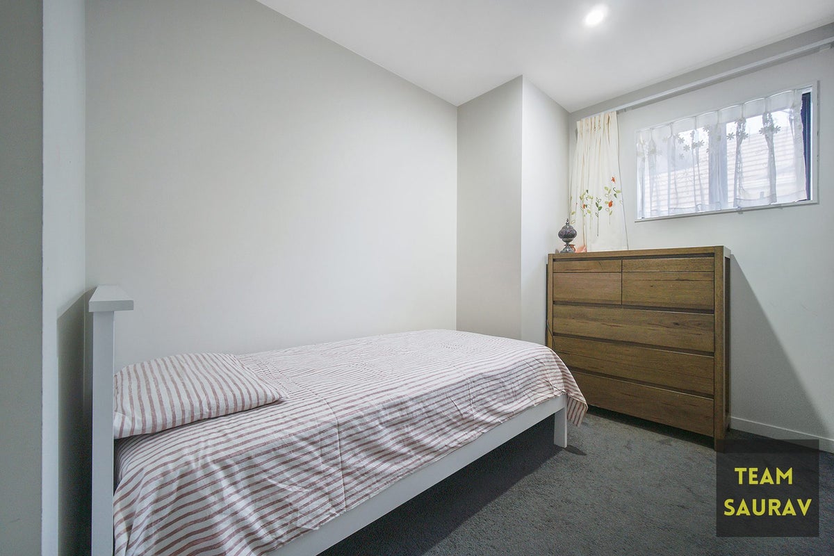 11 Whekau Drive, Takanini, Auckland - Carousel 2