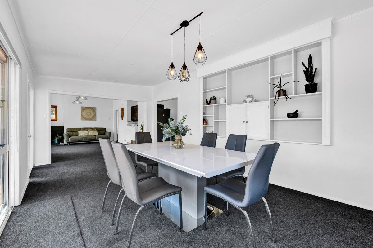 1233 Egmont Road, Egmont Village, New Plymouth - Carousel 2