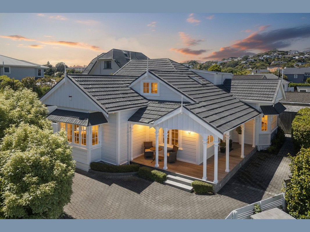 15 Lucknow Terrace, Khandallah, Wellington - Carousel 1
