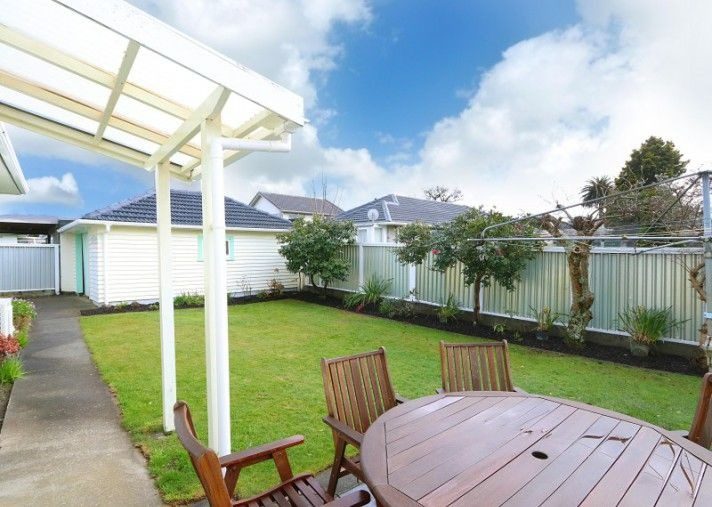 12 Stamford Grove, Avalon, Lower Hutt - Carousel 11