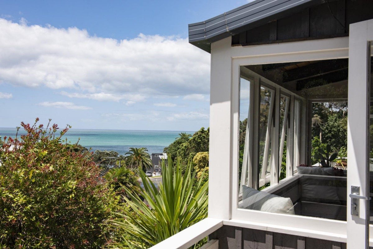 20 Glenelg Road, Red Beach, Whangaparaoa - Carousel 1