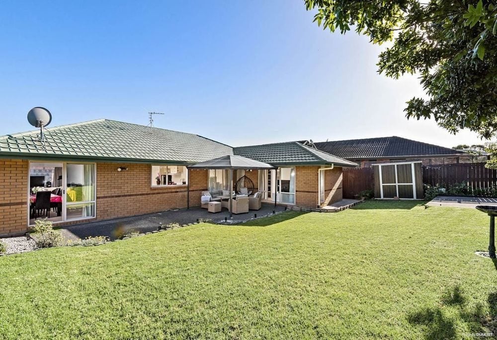 57 Bellville Drive, Clendon Park, Auckland - Carousel 8