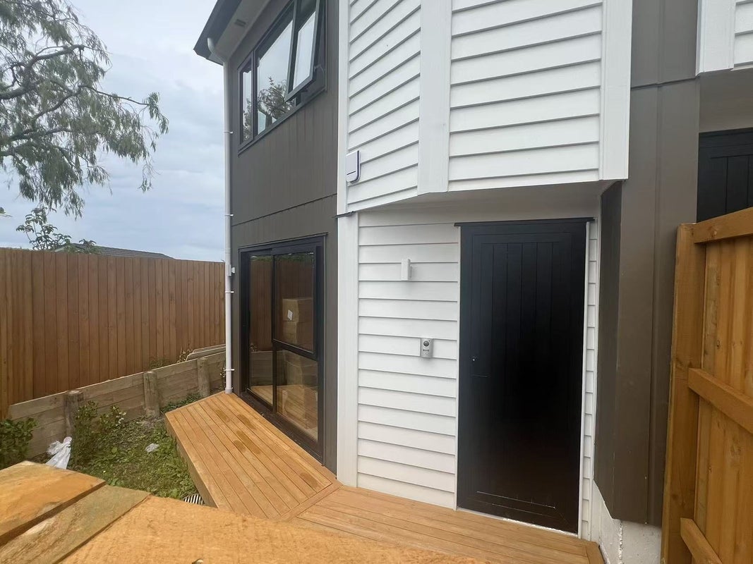 9 Aralia Road, Sunnynook, Auckland - Carousel 2