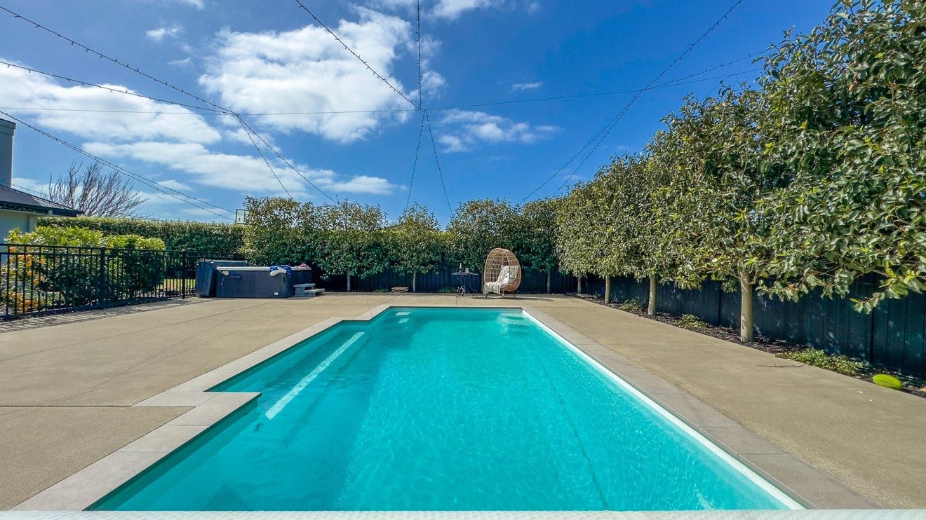 12 Calderwood Close, Waiuku, Waiuku - Carousel 2