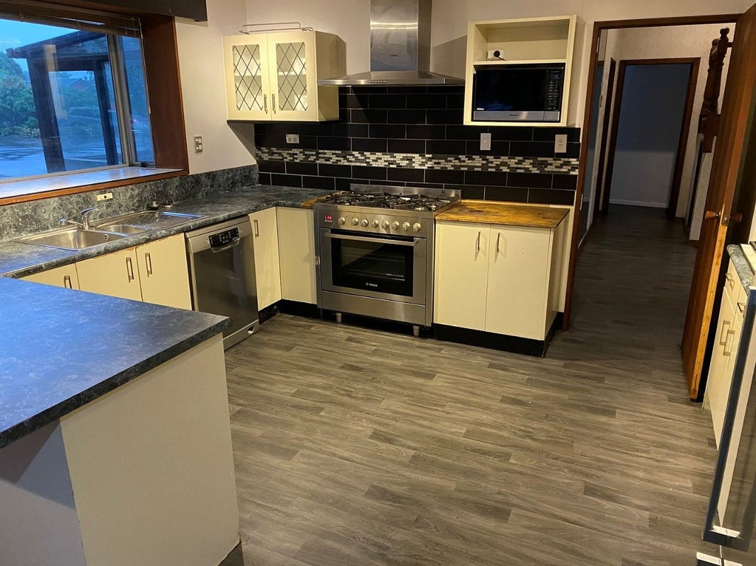 133 Yaldhurst Road, Sockburn, Christchurch - Carousel 2