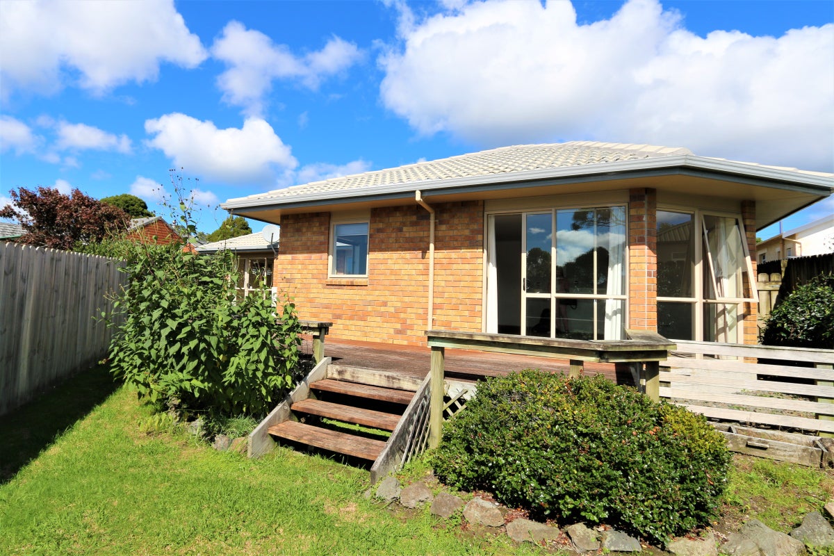 7A Rimu Street, New Lynn, Auckland - Carousel 1