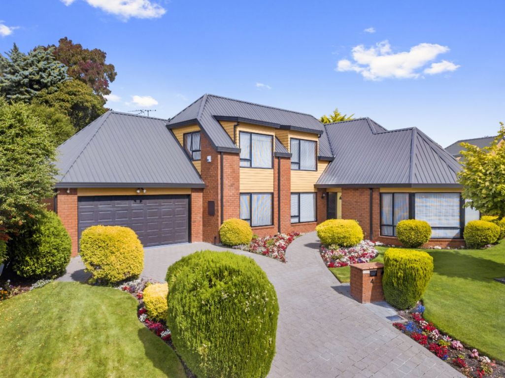 4 Pentonville Close, Westmorland, Christchurch - Carousel 2