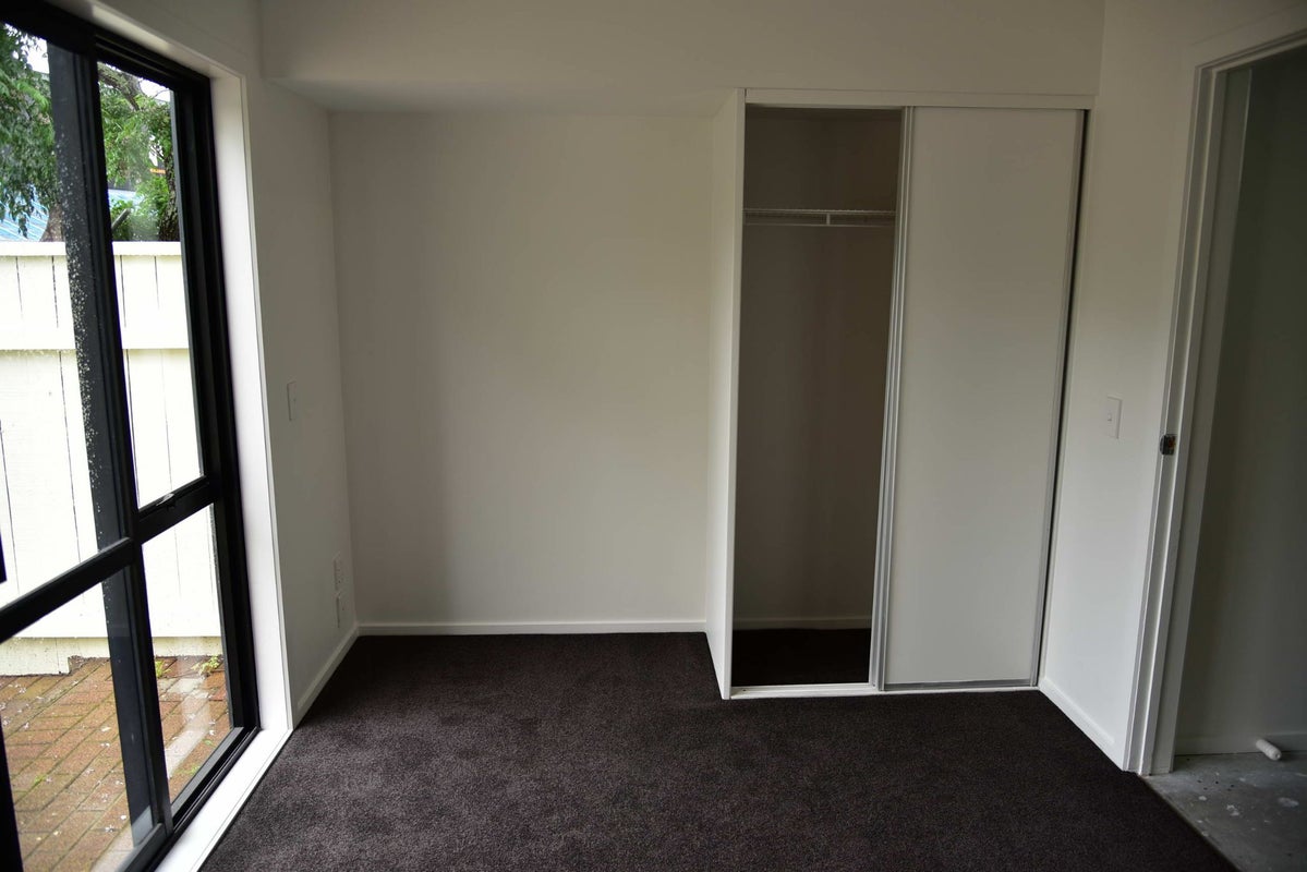 6/17 Lyon Avenue, St Lukes, Auckland - Carousel 2