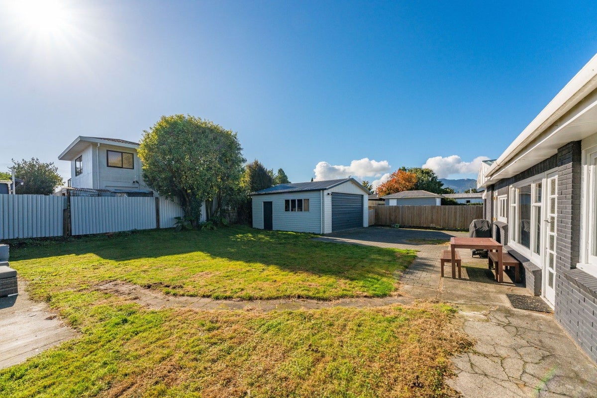 2/4 Laughton Street, Taupo, Taupo - Carousel 15