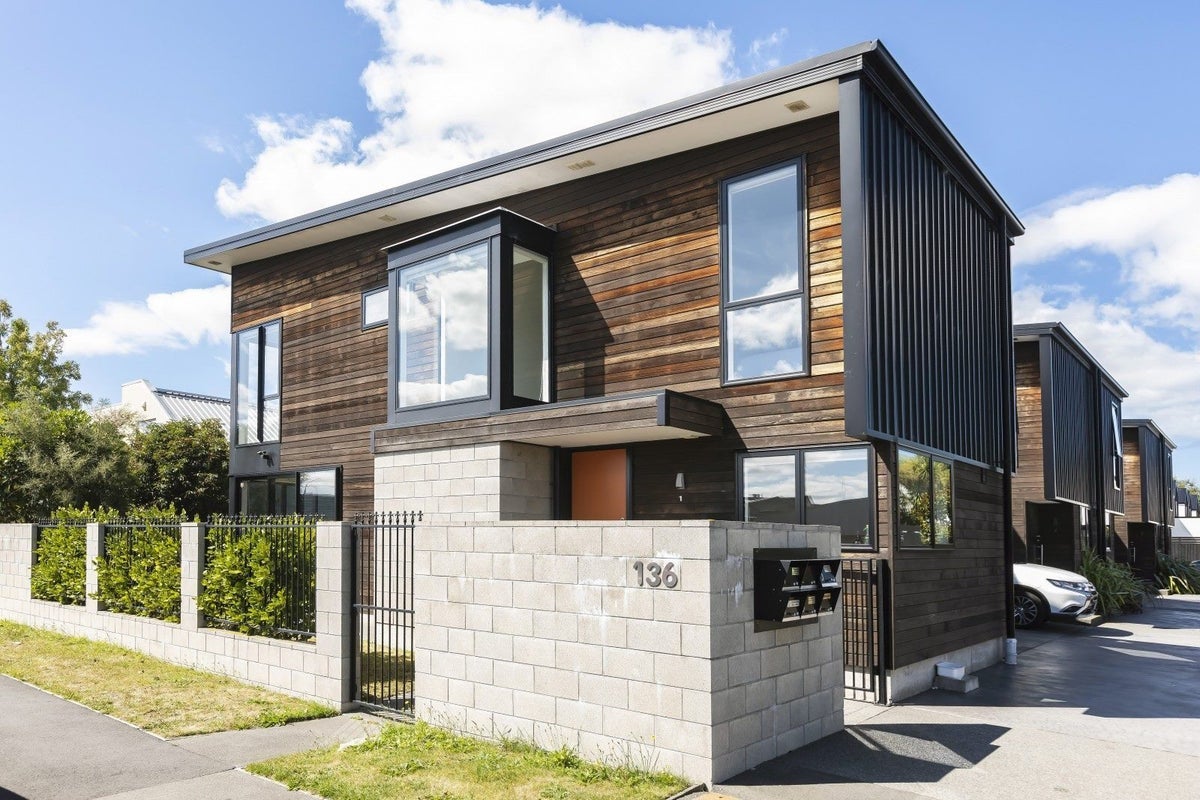 1/136 Sherborne Street, St Albans, Christchurch - Carousel 15