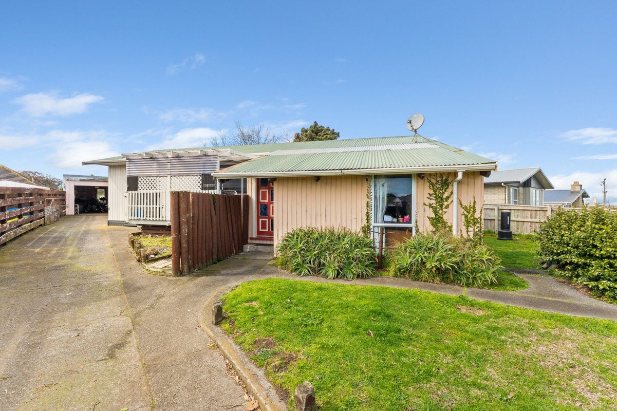7 Rogers Street, Castlecliff, Whanganui, Manawatu / Whanganui - Carousel 1