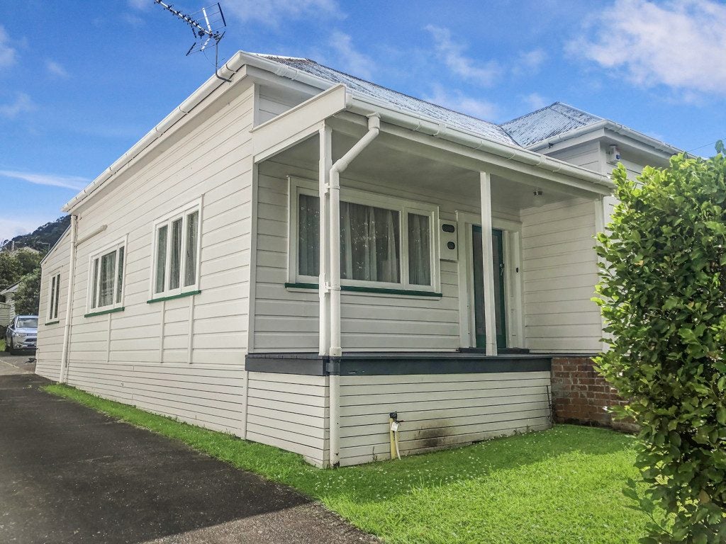 2 Oaklands Road, Mount Eden, Auckland - Carousel 1