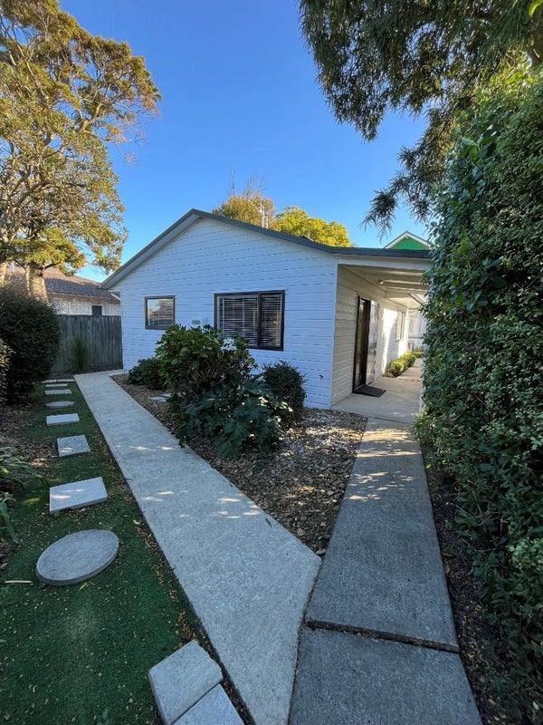 2/85 Mandeville Street, Riccarton, Christchurch - Carousel 1