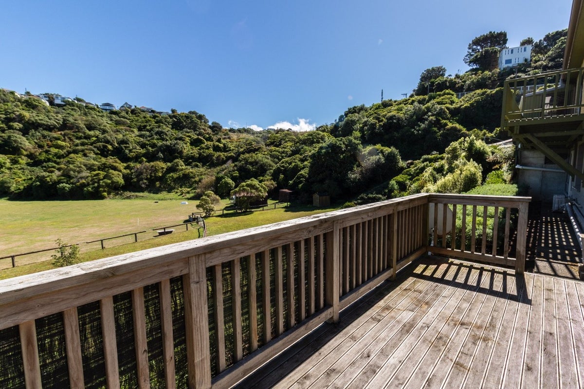 56 Houghton Bay Road, Houghton Bay, Wellington - Carousel 1