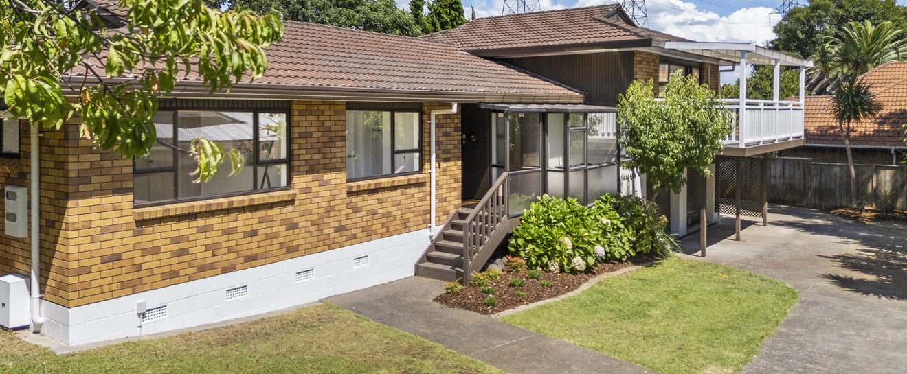 1 Marine Lane, Mount Wellington, Auckland - Carousel 1