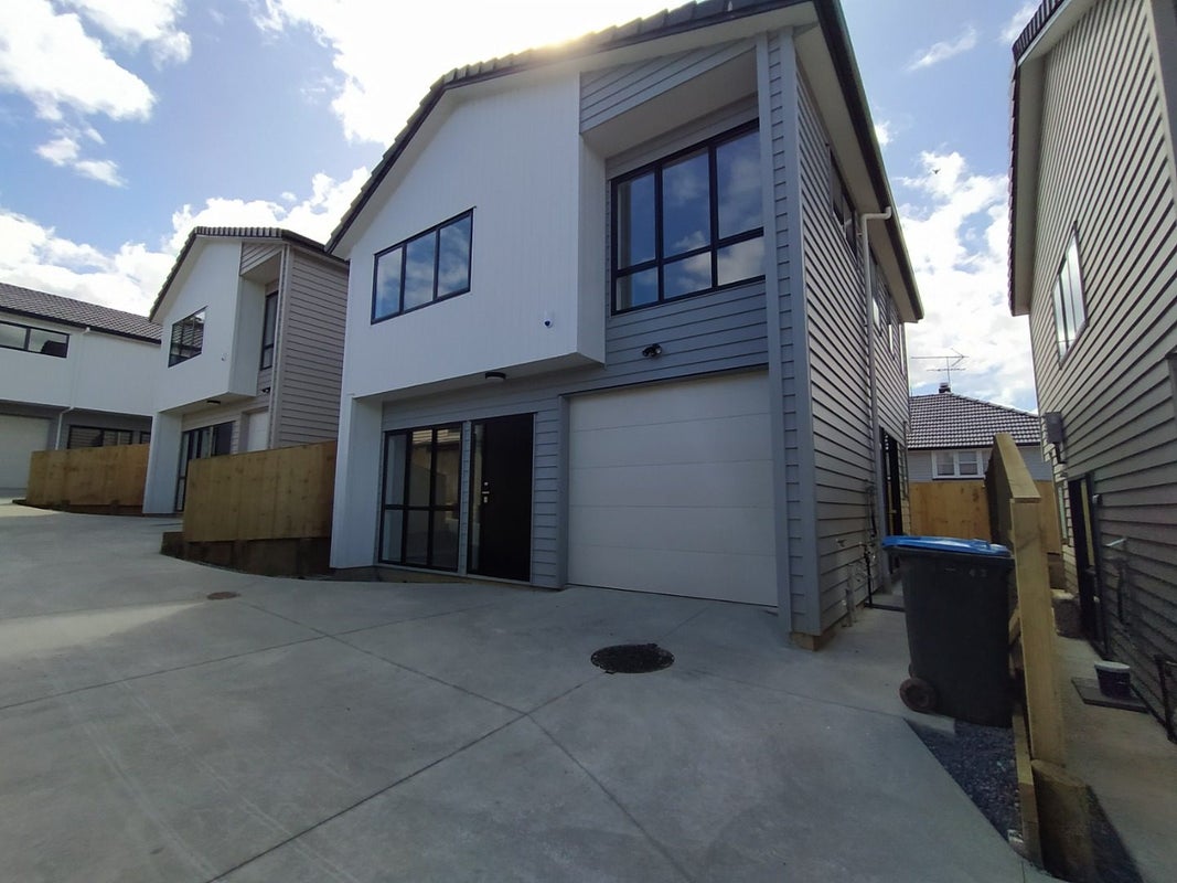 43B Line Road, Glen Innes, Auckland - Carousel 1