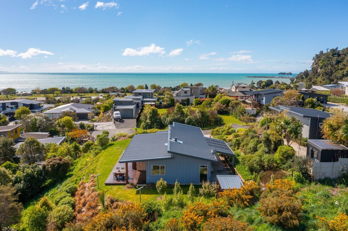 19 Sandridge Terrace, Pōhara, Tākaka - Carousel 2