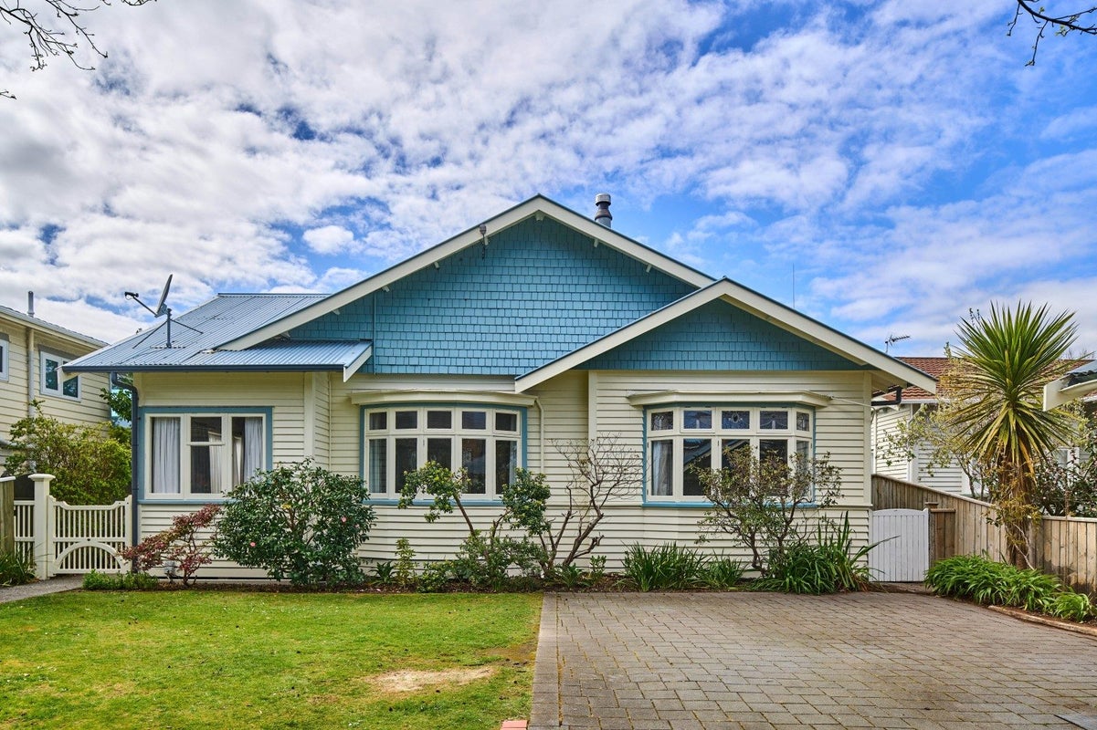 20 Bloomfield Terrace, Hutt Central, Lower Hutt - Carousel 29