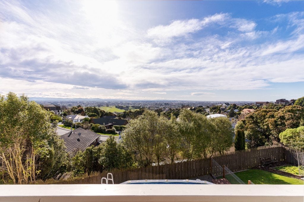 2 Thirlmere Lane, Westmorland, Christchurch - Carousel 2