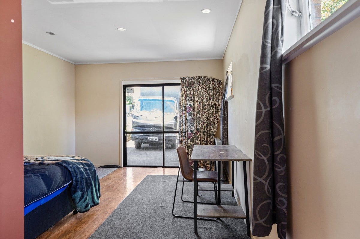 12 Matthew Street, Gate Pa, Tauranga - Carousel 21