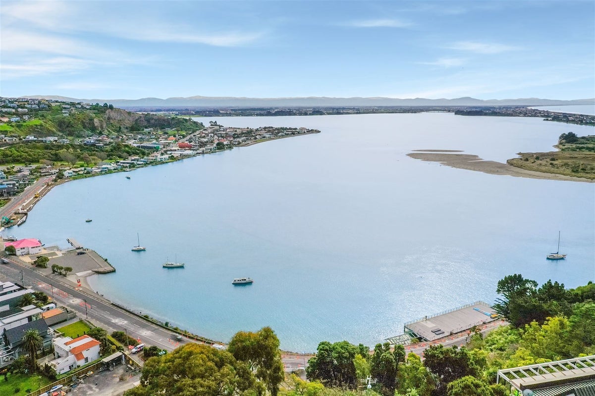 47 Kinsey Terrace, Clifton, Christchurch - Carousel 1