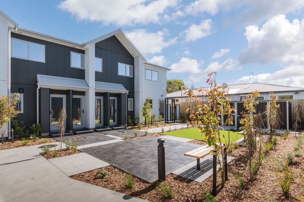 1/17 Winchester Street, Merivale, Christchurch - Carousel 1