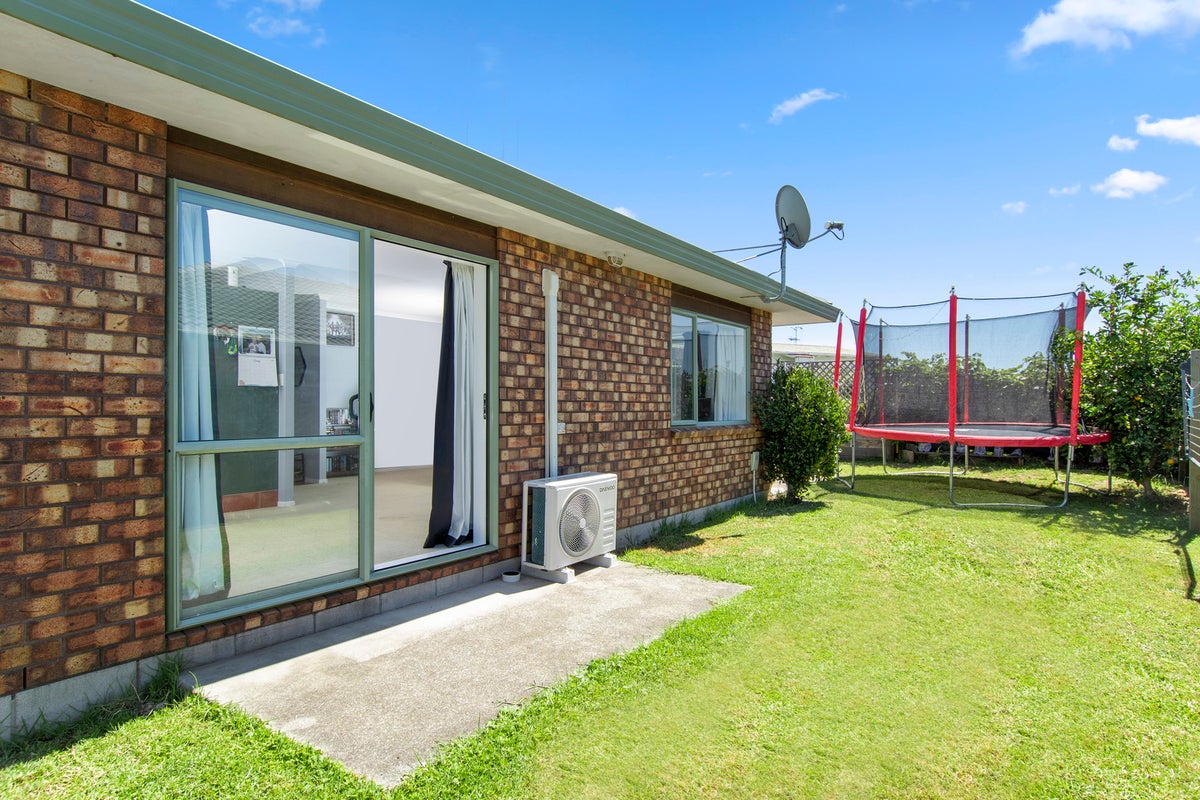 49D Coopers Road, Gate Pa, Tauranga - Carousel 2