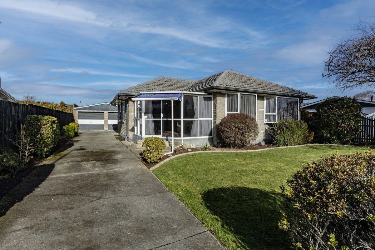 18 Florida Street, Hornby, Christchurch - Carousel 1