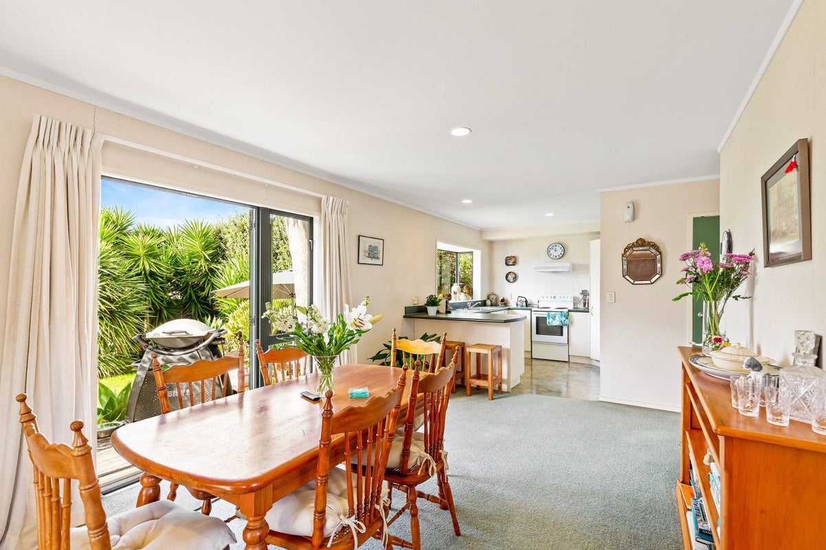 789A Te Atatu Road, Te Atatu Peninsula, Auckland - Carousel 2