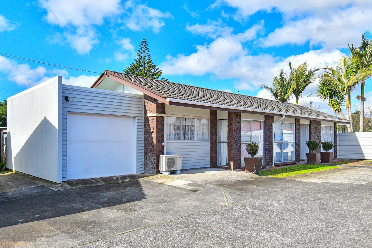 2/33 Reagan Road, Papatoetoe, Auckland - Carousel 2