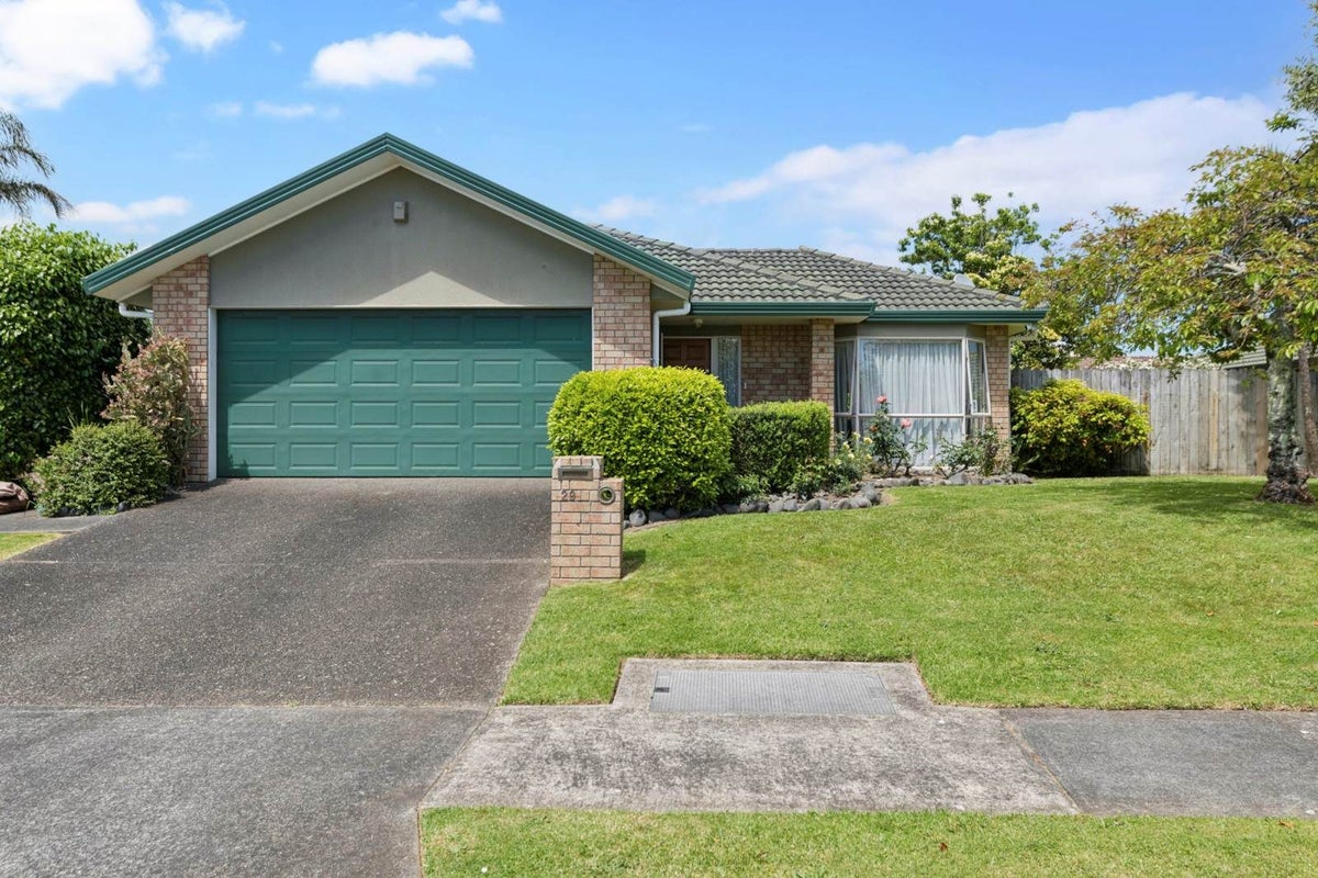 29 Broadhurst Road, Flat Bush, Manukau City, Auckland - Carousel 1