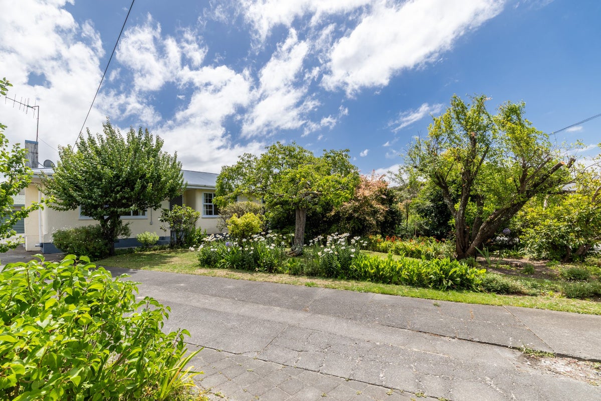6 Avon Terrace, Taradale, Napier - Carousel 17